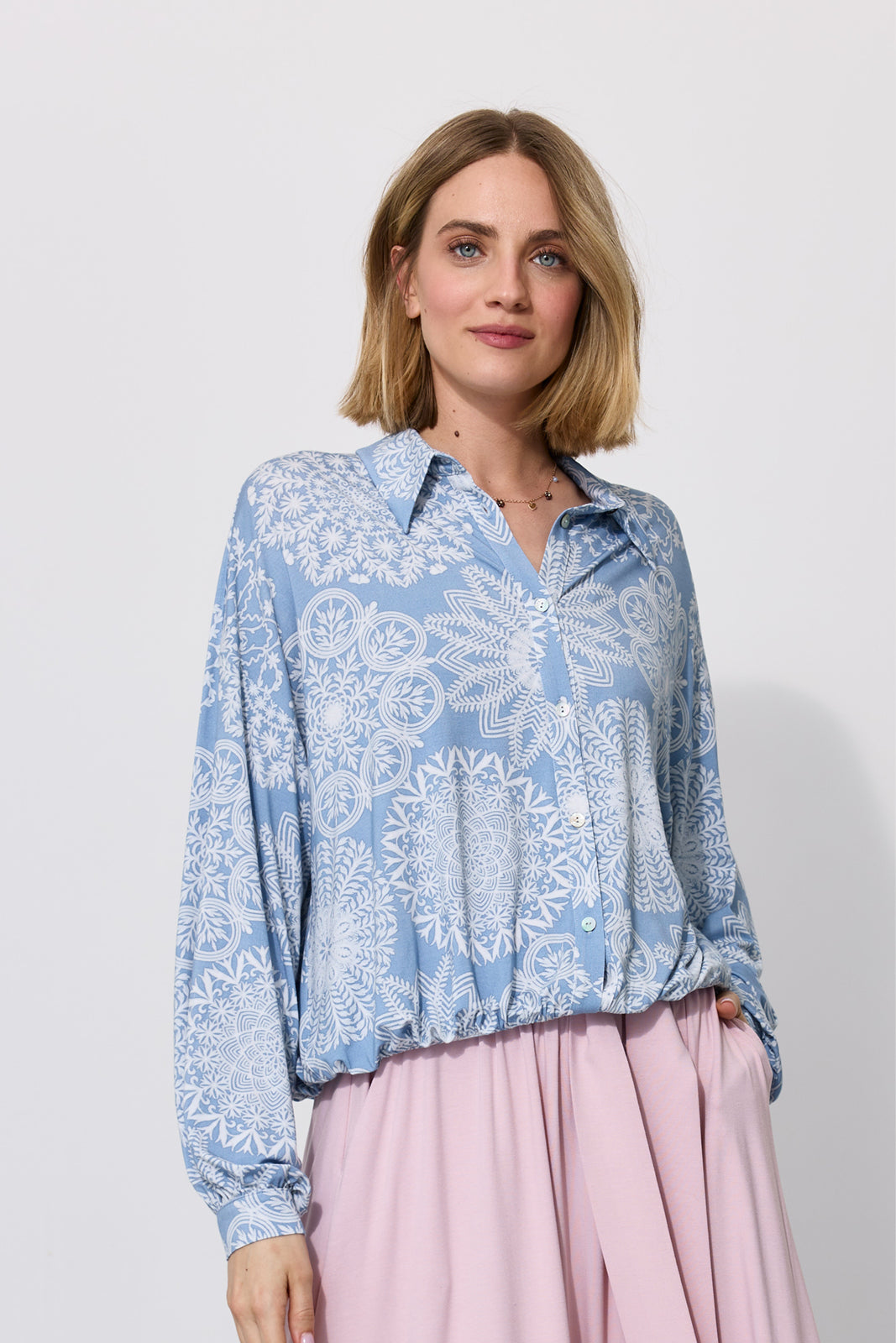 SHIRT ROMANTIC folk cut-outs print blue