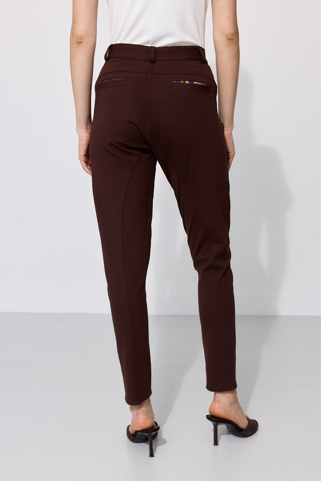 MADOXY espresso & print leo burgundy