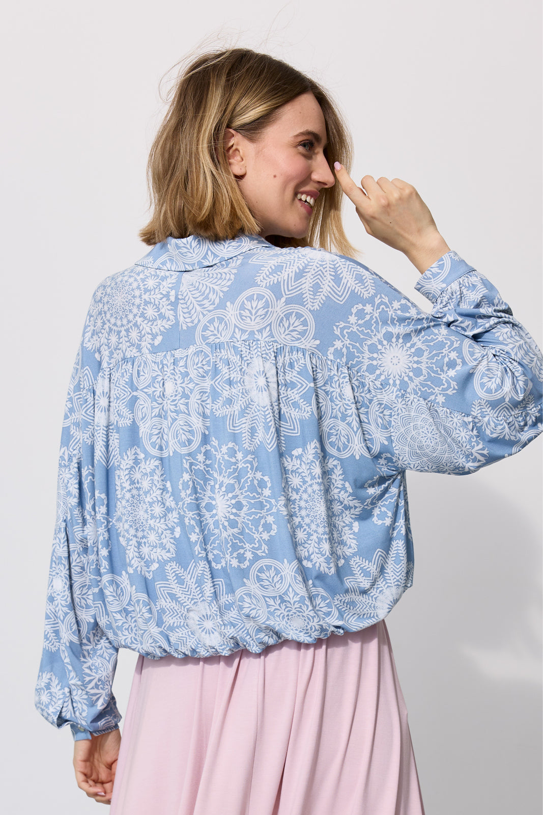 SHIRT ROMANTIC folk cut-outs print blue
