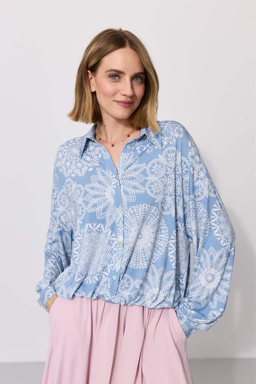 SHIRT ROMANTIC folk cut-outs print blue