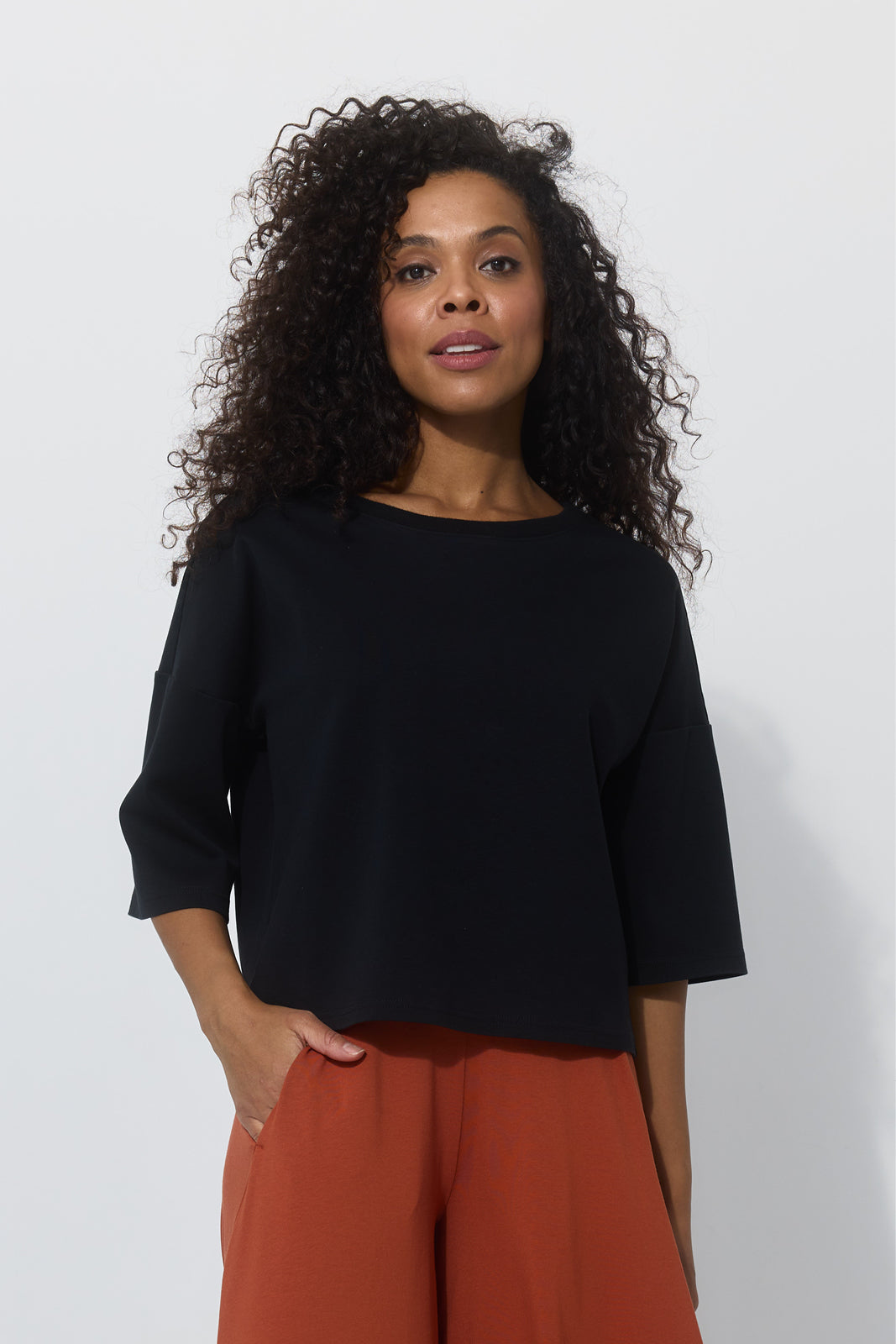 AMINA 175 cm kosmetolożka, modelka bluzka XS