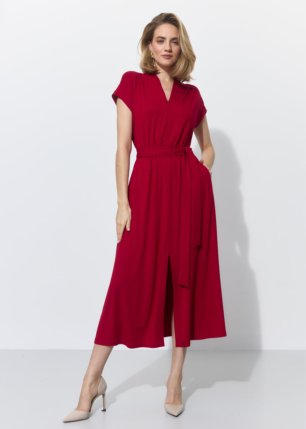 JULIA 176 cm<br>modelka, studentka prawa<br>sukienka XS|#000000|#ffffff|