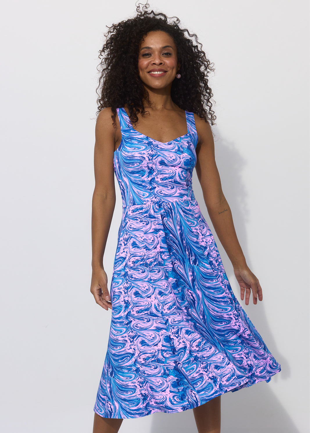 AMINA 175 cm<br>kosmetolożka, modelka<br>sukienka XS|#000000|#ffffff|