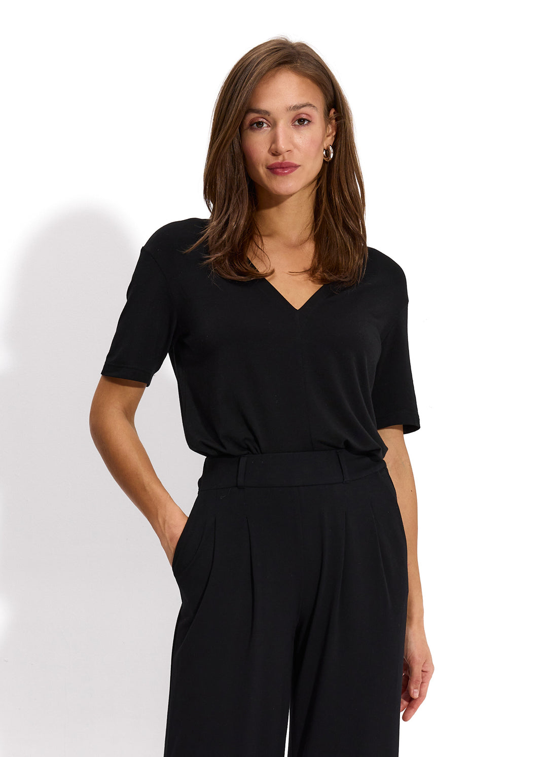 SASHA 180 cm<br>modelka<br>tiszert  XS|#000000|#ffffff|