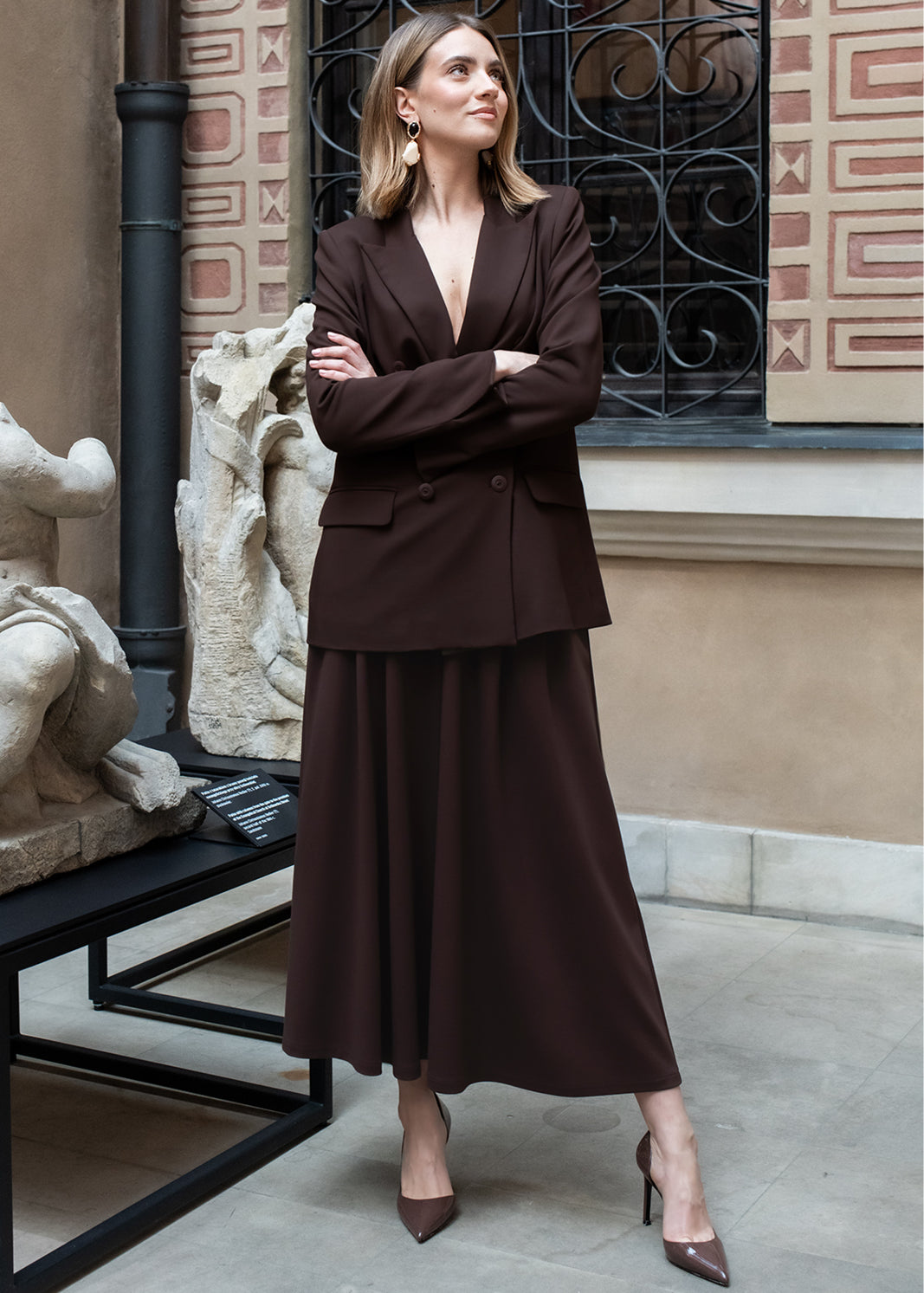 JULIE 176 cm<br>modelka, studentka prawa<br>spódnica XS|#000000|#ffffff|