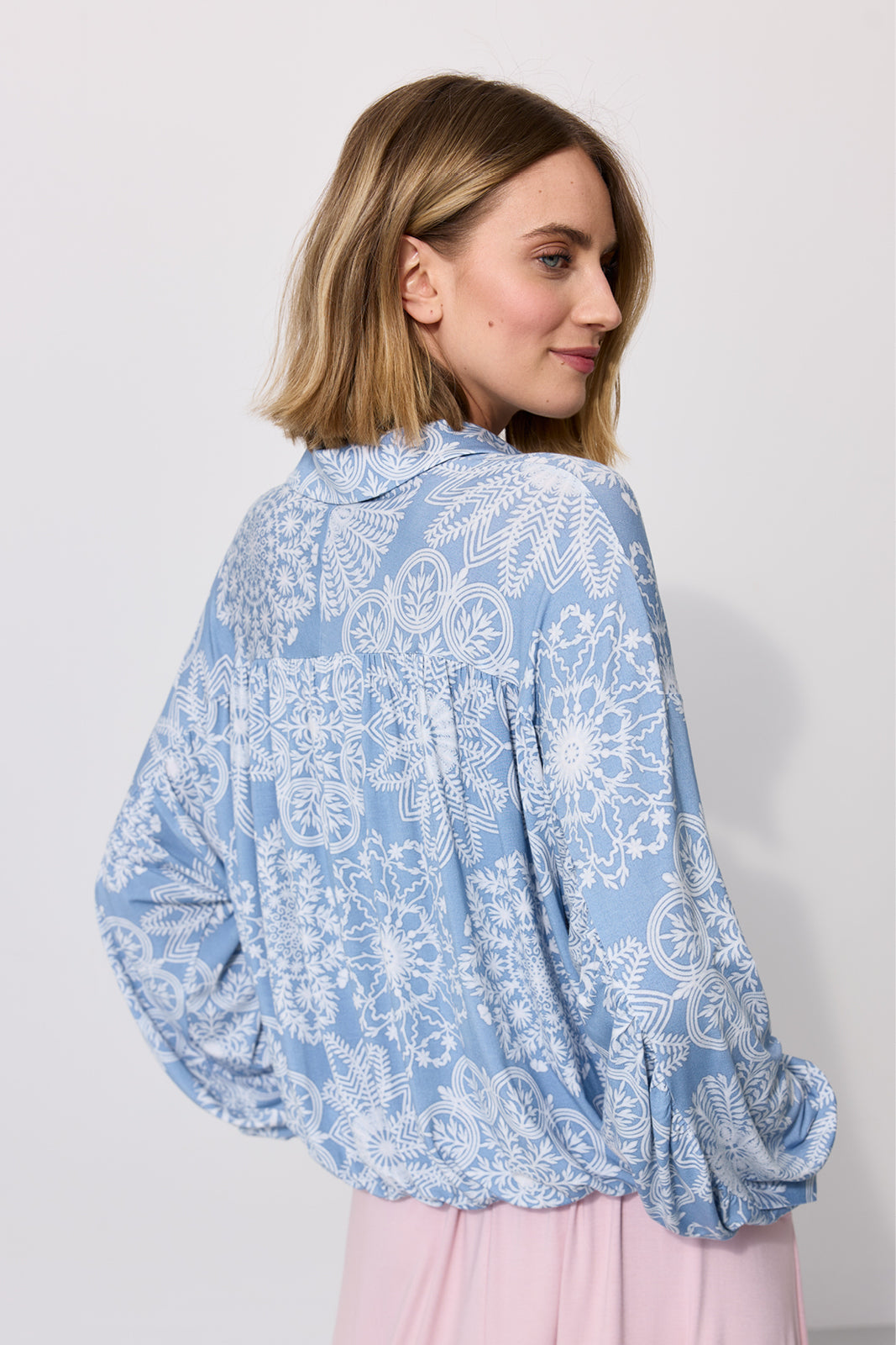 SHIRT ROMANTIC folk cut-outs print blue