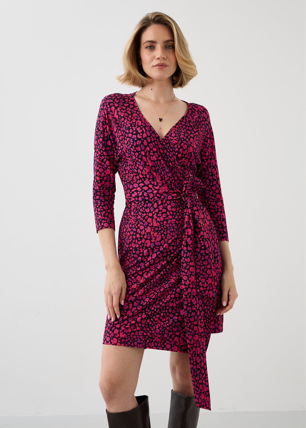 Sukienka BOGINI PRZED KOLANO print mini leo pink & art blue