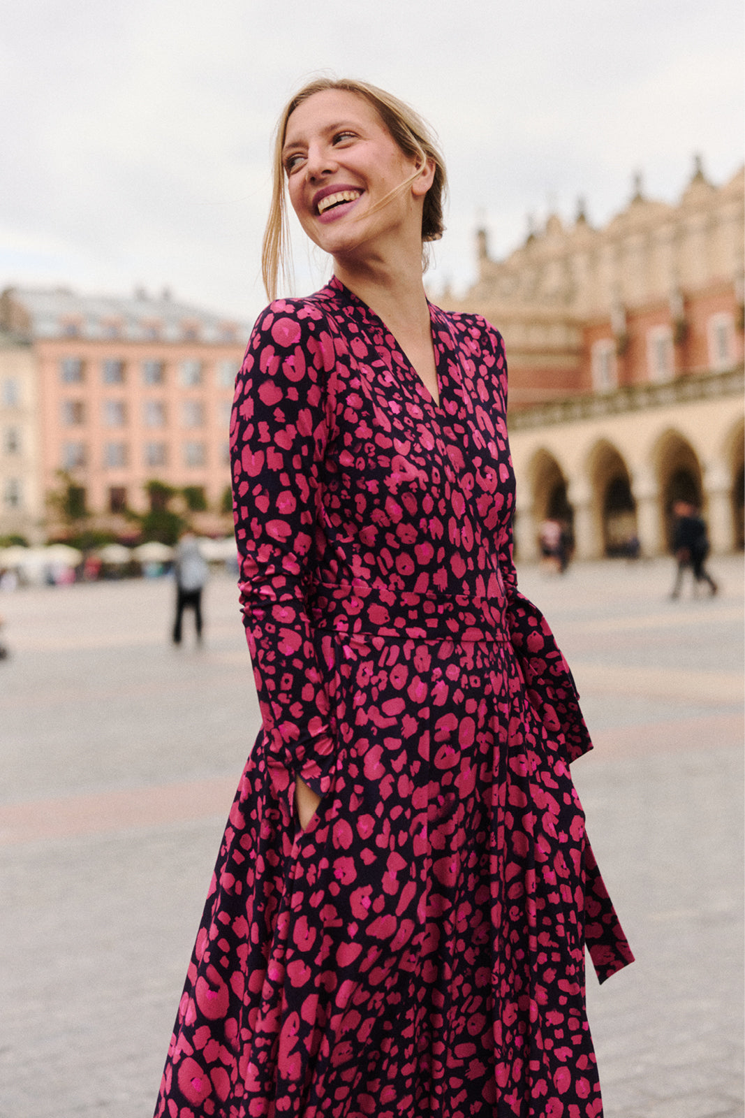 Sukienka MON AMOUR print leo pink & black