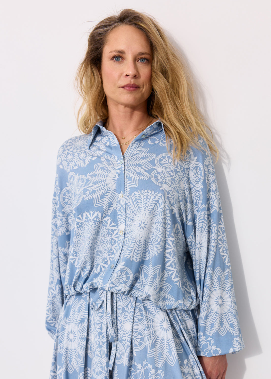 SHIRT ROMANTIC folk cut-outs print blue