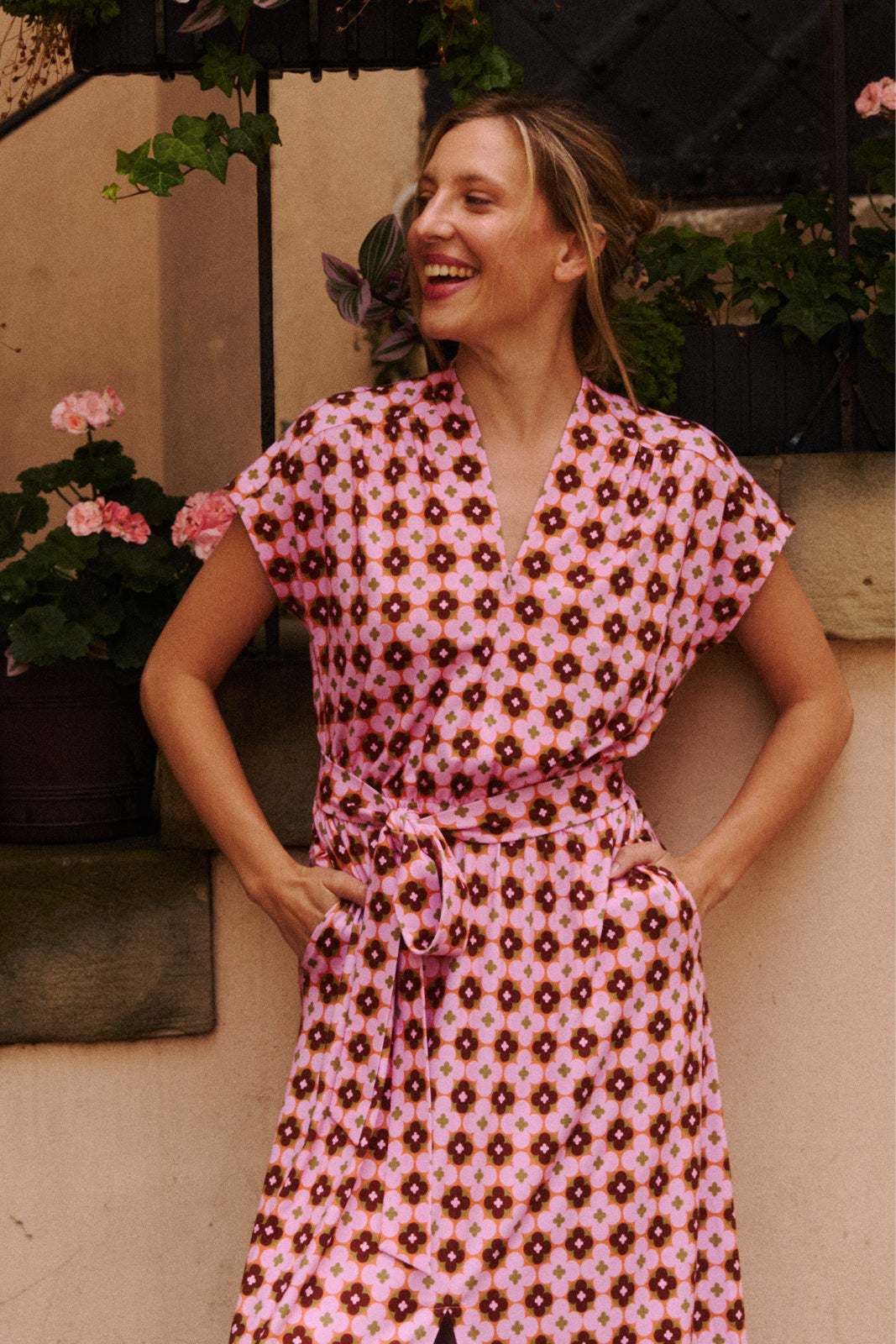 Sukienka JUTRO BĘDZIE NASZE print The Best of the 70s Small Flowers