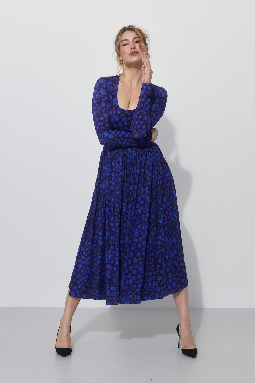 VOILÁ print leo art blue