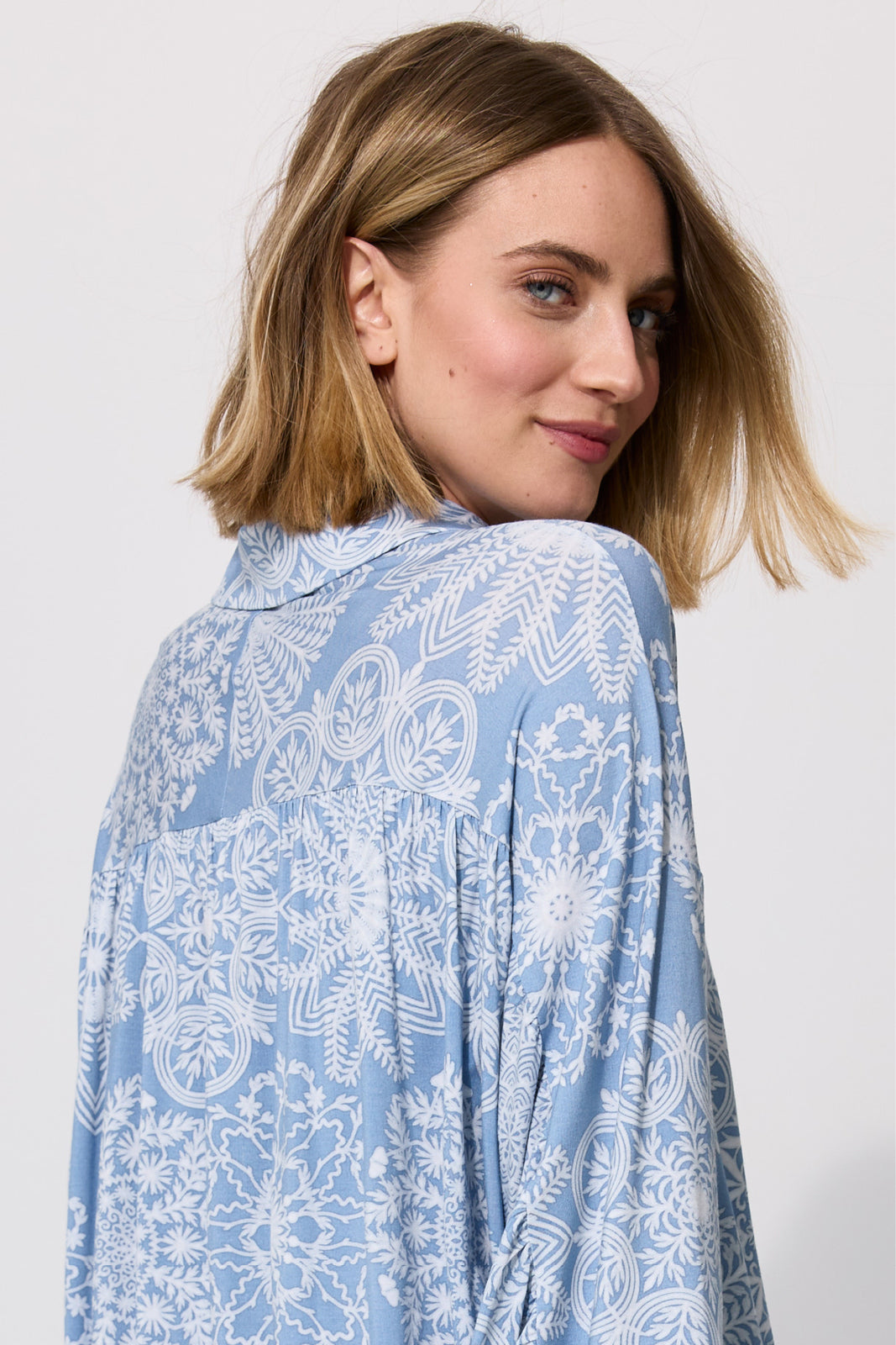 SHIRT ROMANTIC folk cut-outs print blue