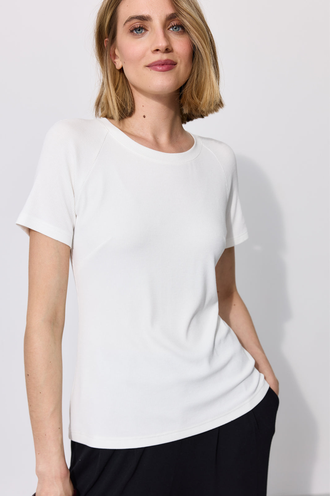 SAWCIA Z KRÓTKIM RĘKAWEM off white