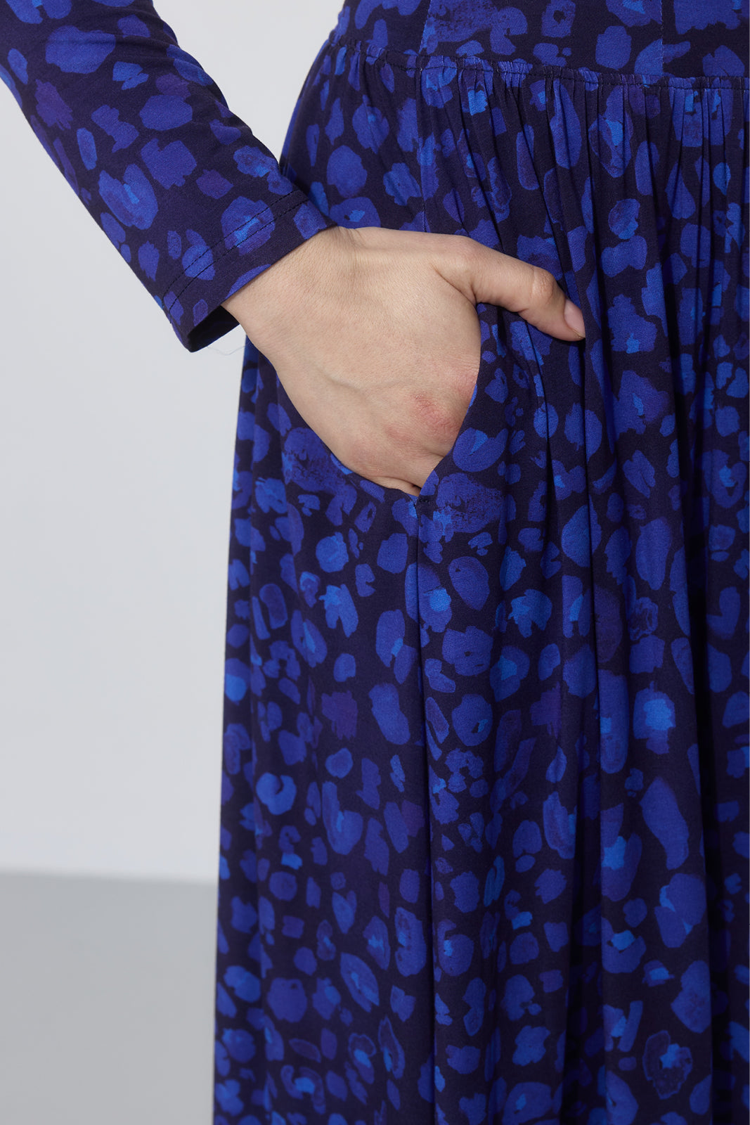 VOILÁ print leo art blue