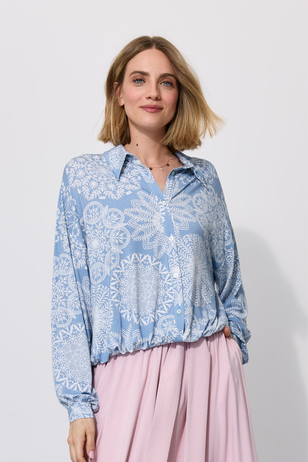 SHIRT ROMANTIC folk cut-outs print blue
