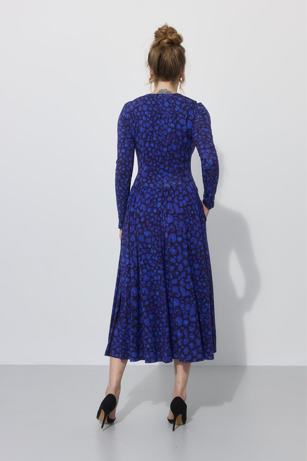 VOILÁ print leo art blue