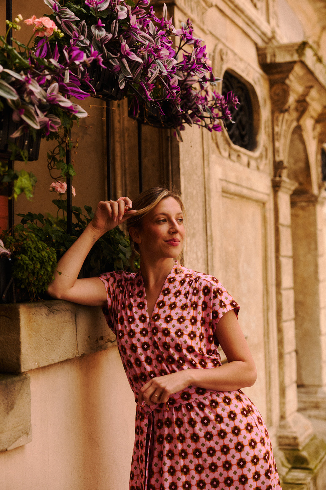 Sukienka JUTRO BĘDZIE NASZE print The Best of the 70s Small Flowers