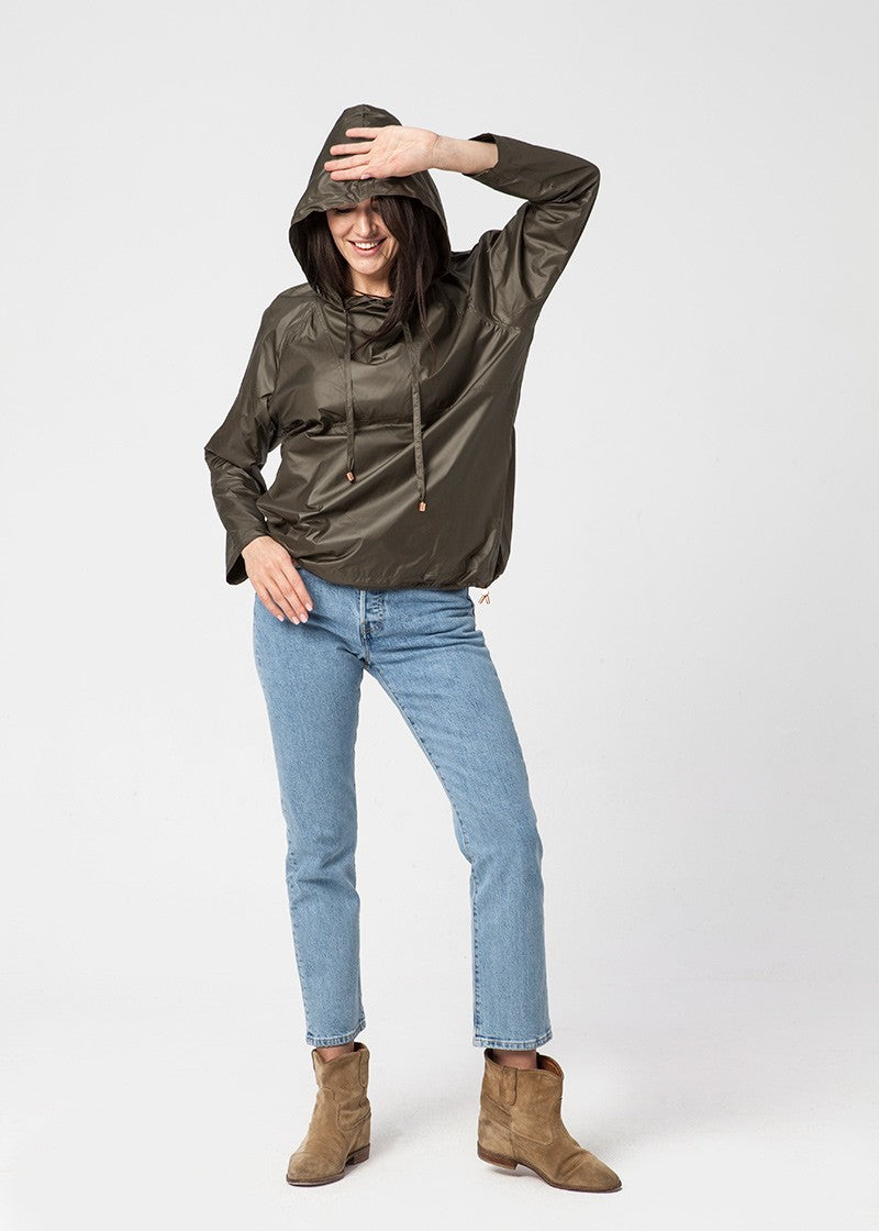 LADY IN RAIN khaki