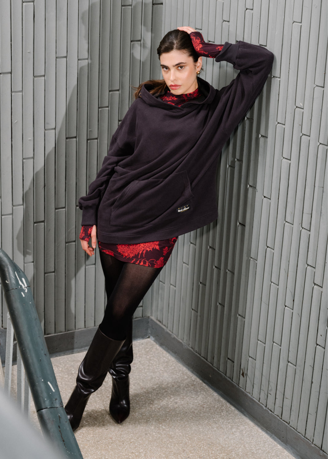 Bluza LOVE YOU MORE nearly black haft Swanski Studio