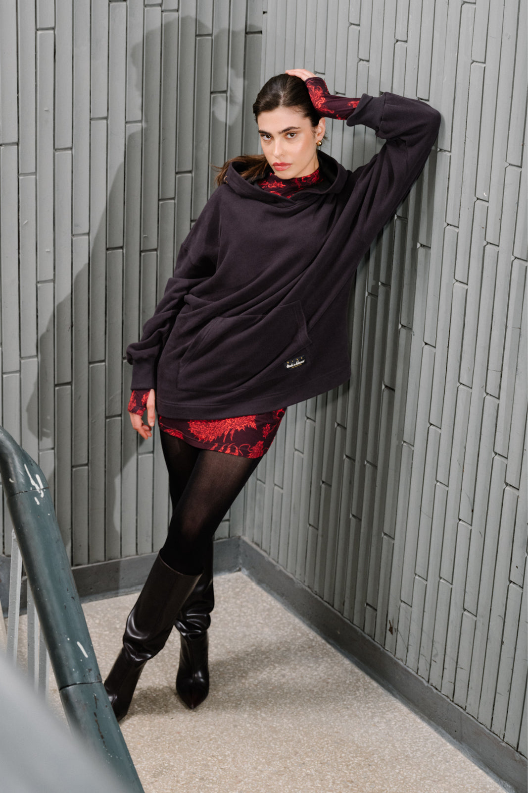 Bluza LOVE YOU MORE nearly black haft Swanski Studio