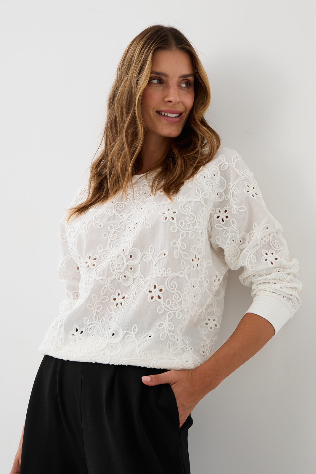 Bluza LUCY IN THE SKY haft richelieu white