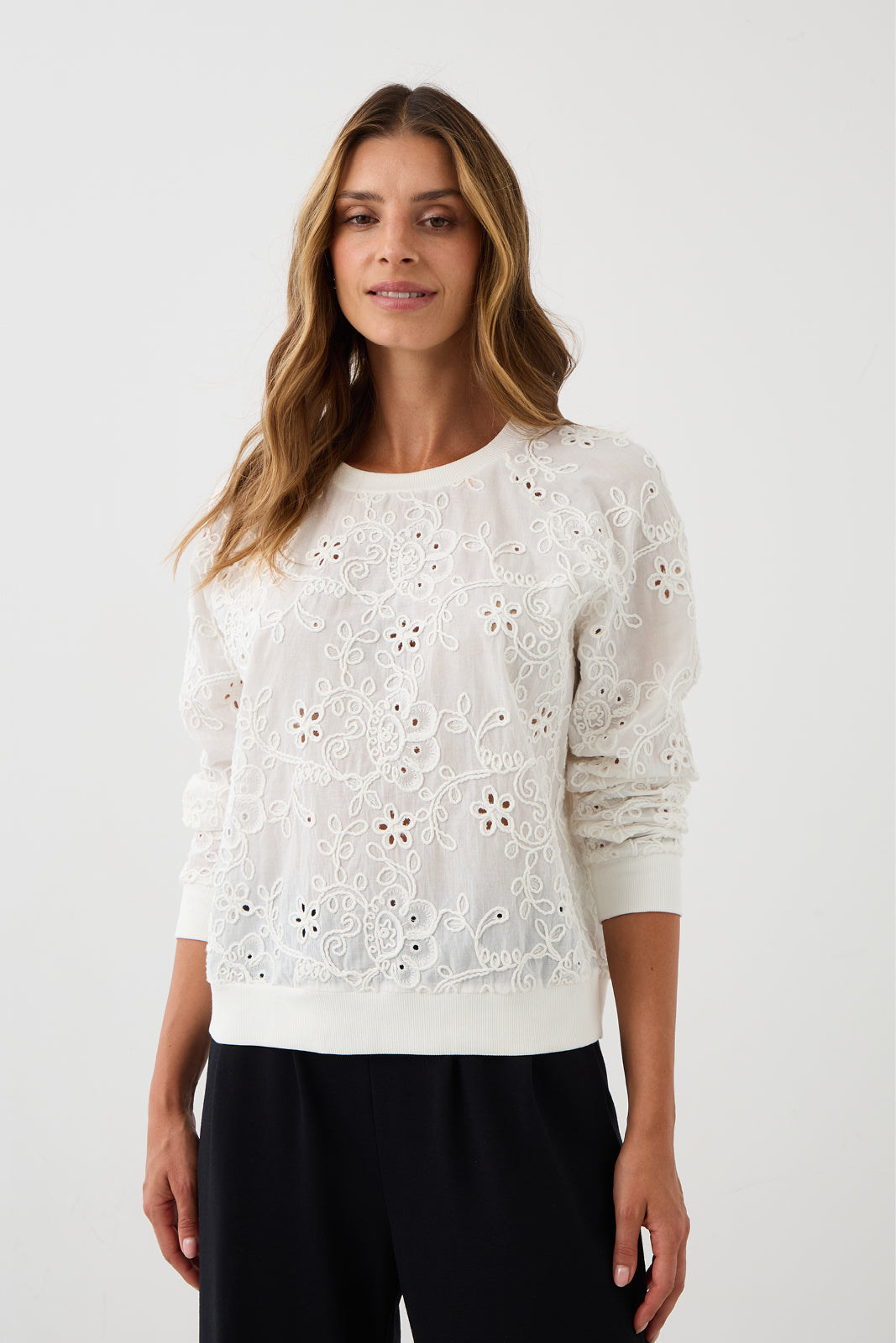 Bluza LUCY IN THE SKY haft richelieu white