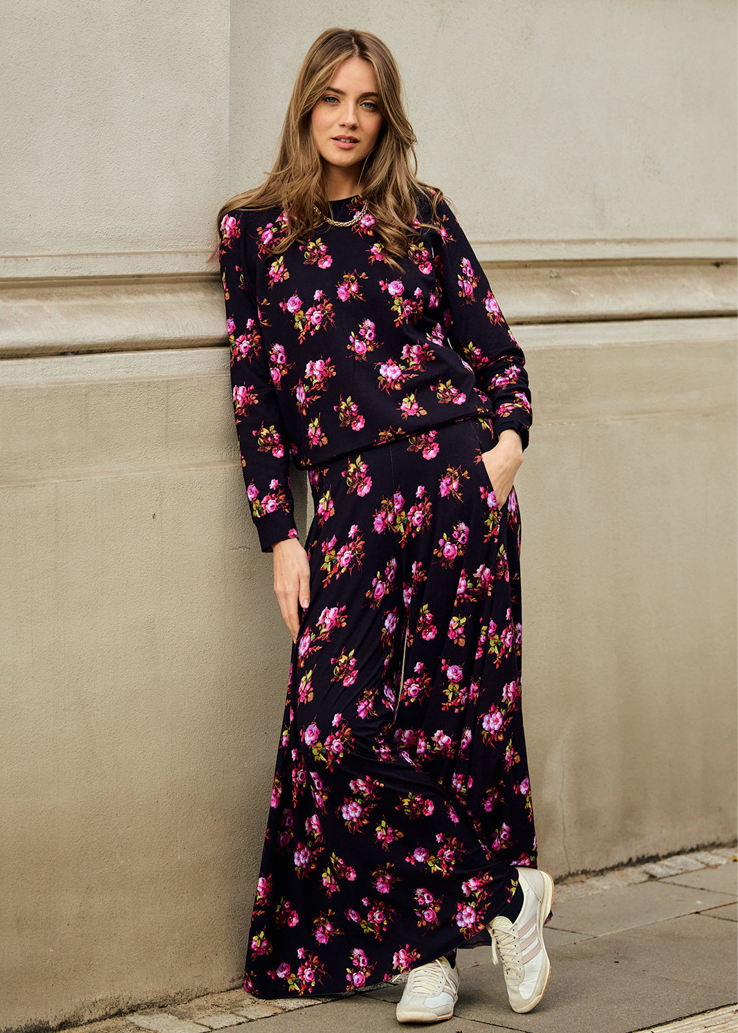 LUCY IN THE SKY print risk'n'roses black