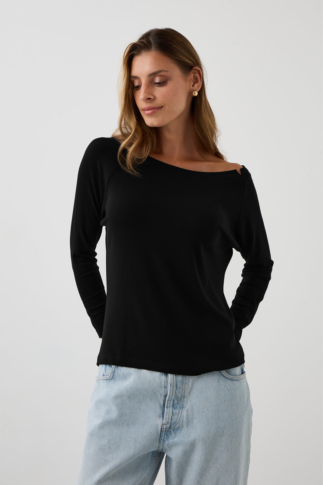 MUST HAVE ribbed black