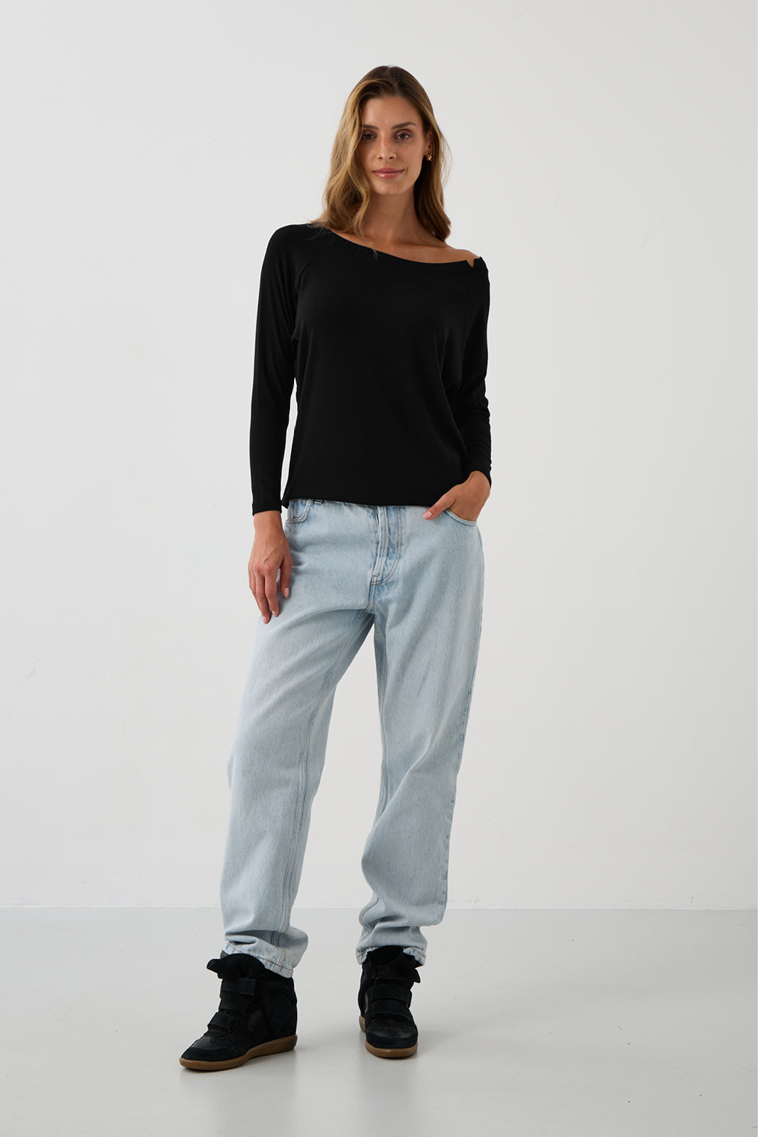 MUST HAVE ribbed black