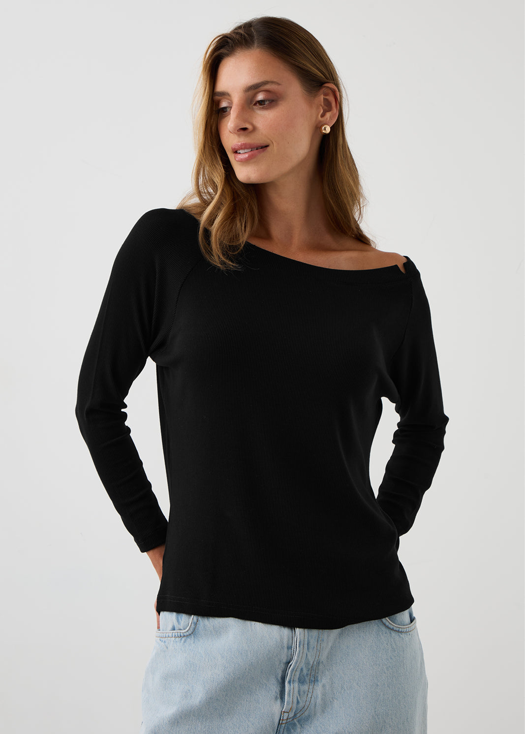 MUST HAVE ribbed black