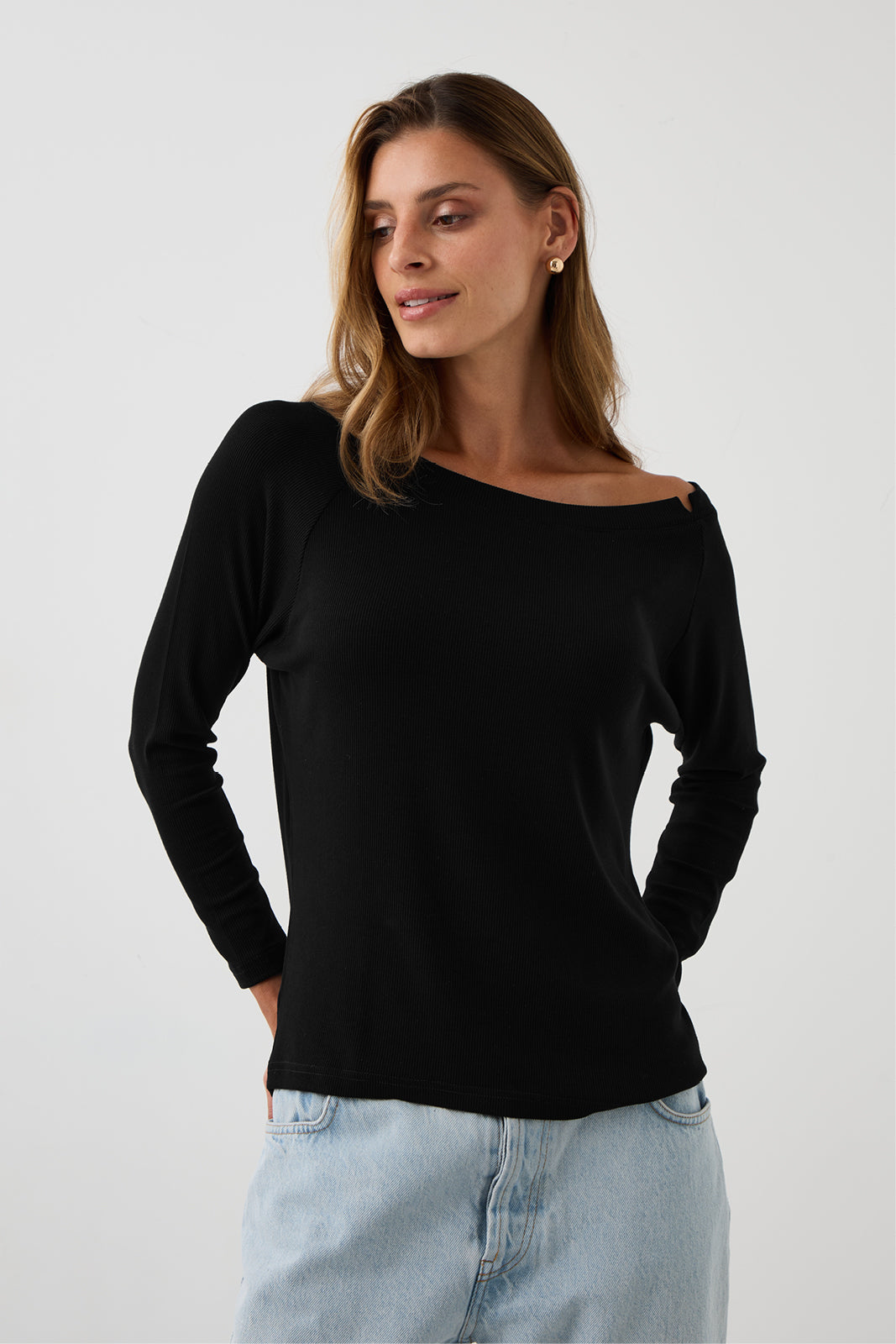 MUST HAVE ribbed black