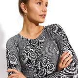 SAWCIA Z DŁUGIM RĘKAWEM print koronkowa robota na czerni