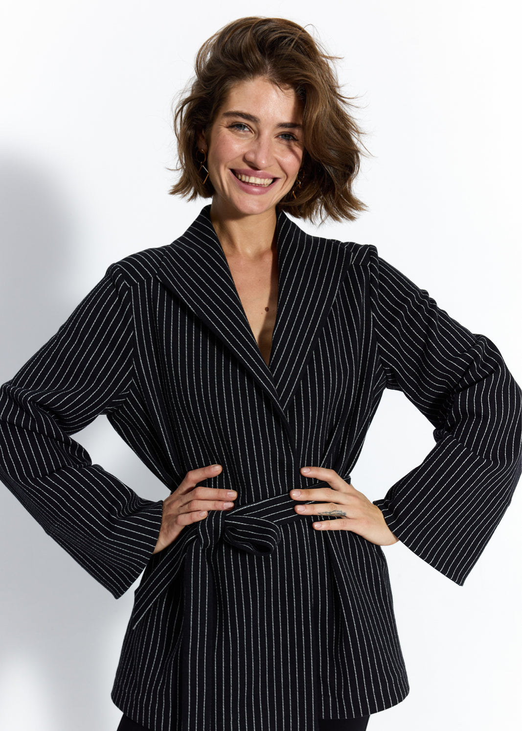 SOME HOPE SHORT tenis nearly black