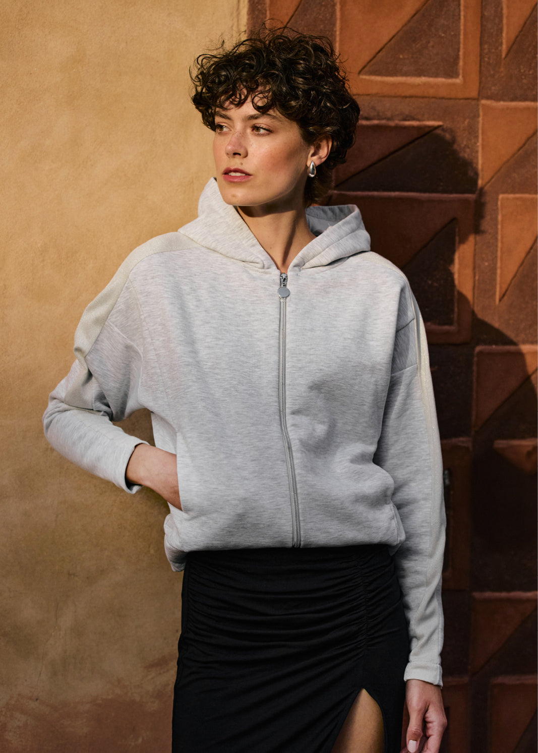 MADE MY DAY jasny szary melanż ze srebrnym lampasem