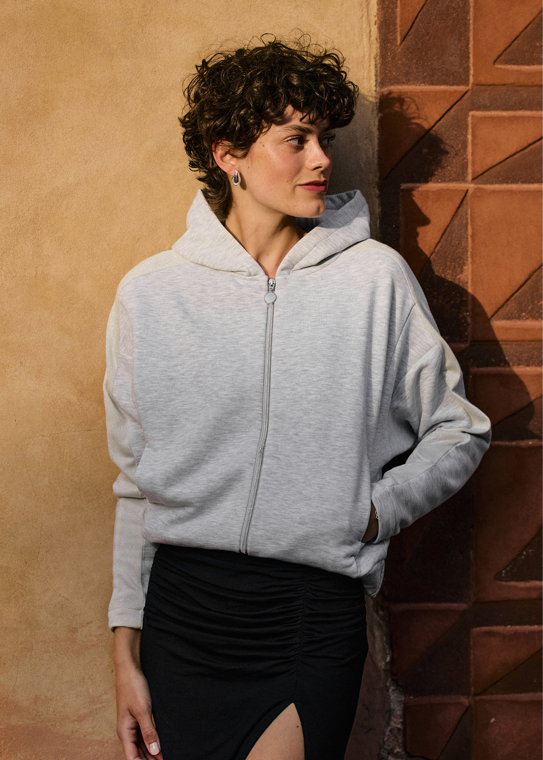 MADE MY DAY jasny szary melanż ze srebrnym lampasem