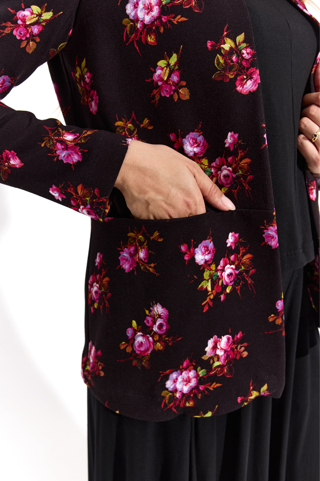 OPEN MIND print risk'n'roses black