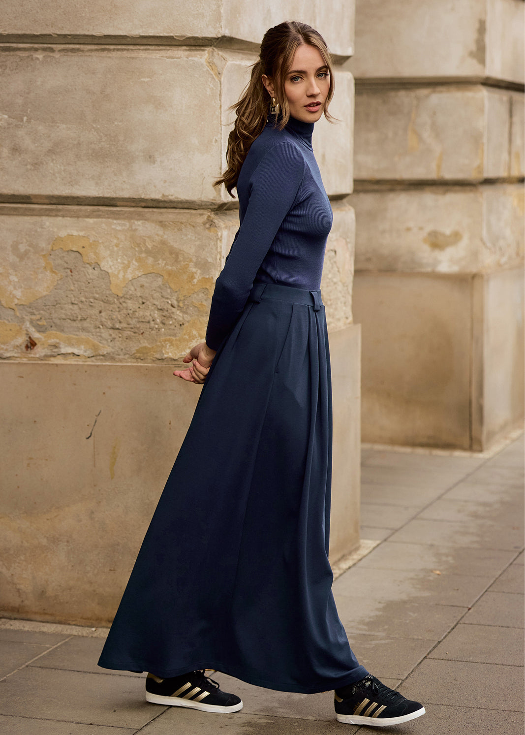 SPÓDNICA GARNITUROWA MAXI nocny granat