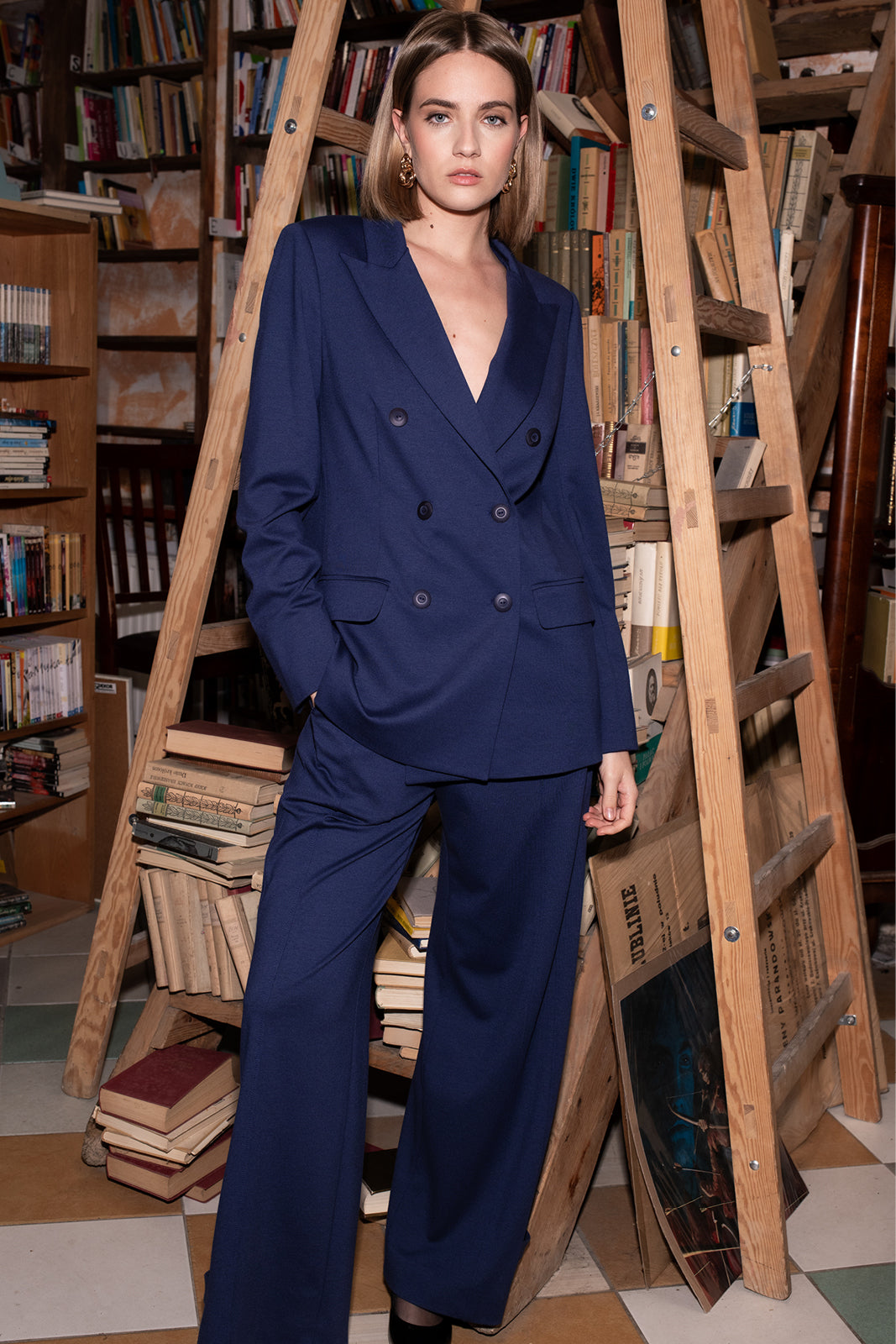 JULIE 176 cm
 modelka, studentka prawa spodnie XS 