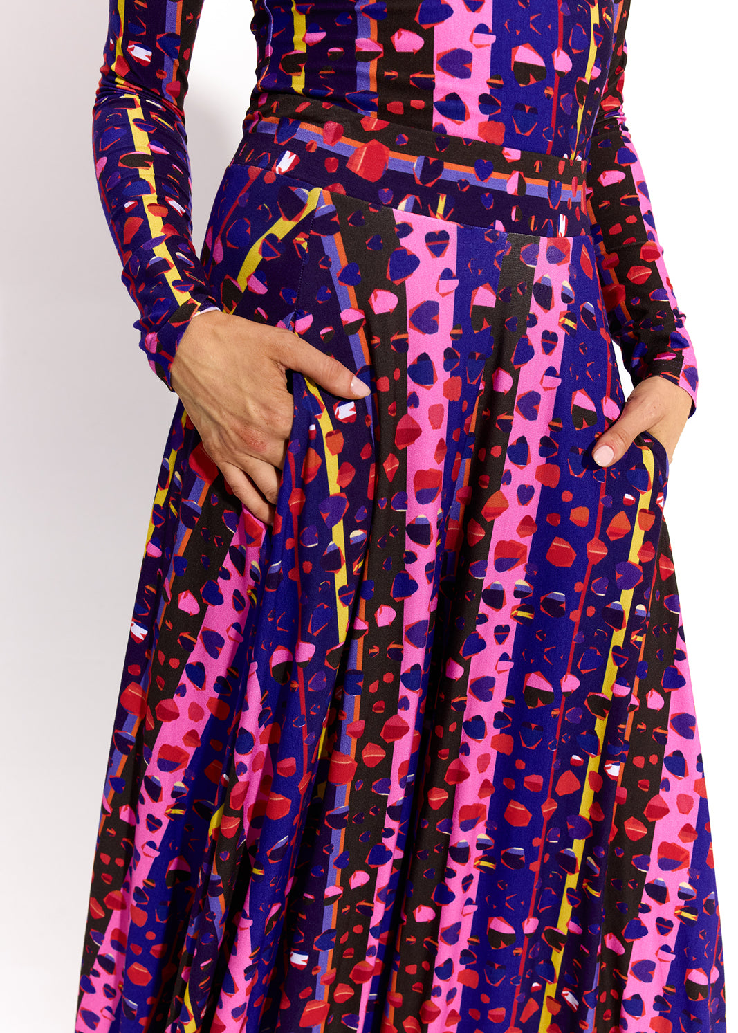 PRIMAVERY print risk. follow your heart fantasy