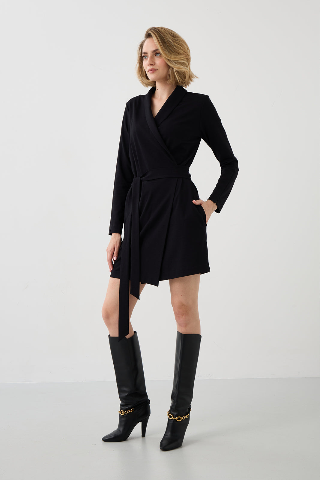 Sukienka BLACK ICON czarna
