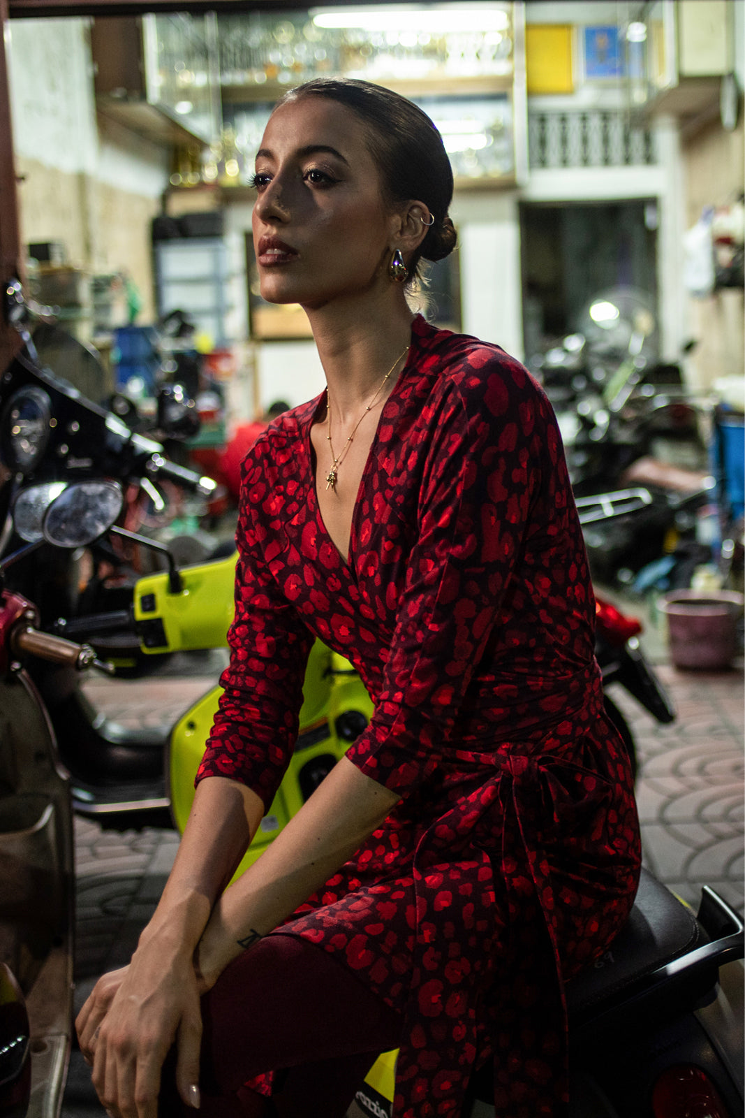 BOGINI PRZED KOLANO print czerwona pantera