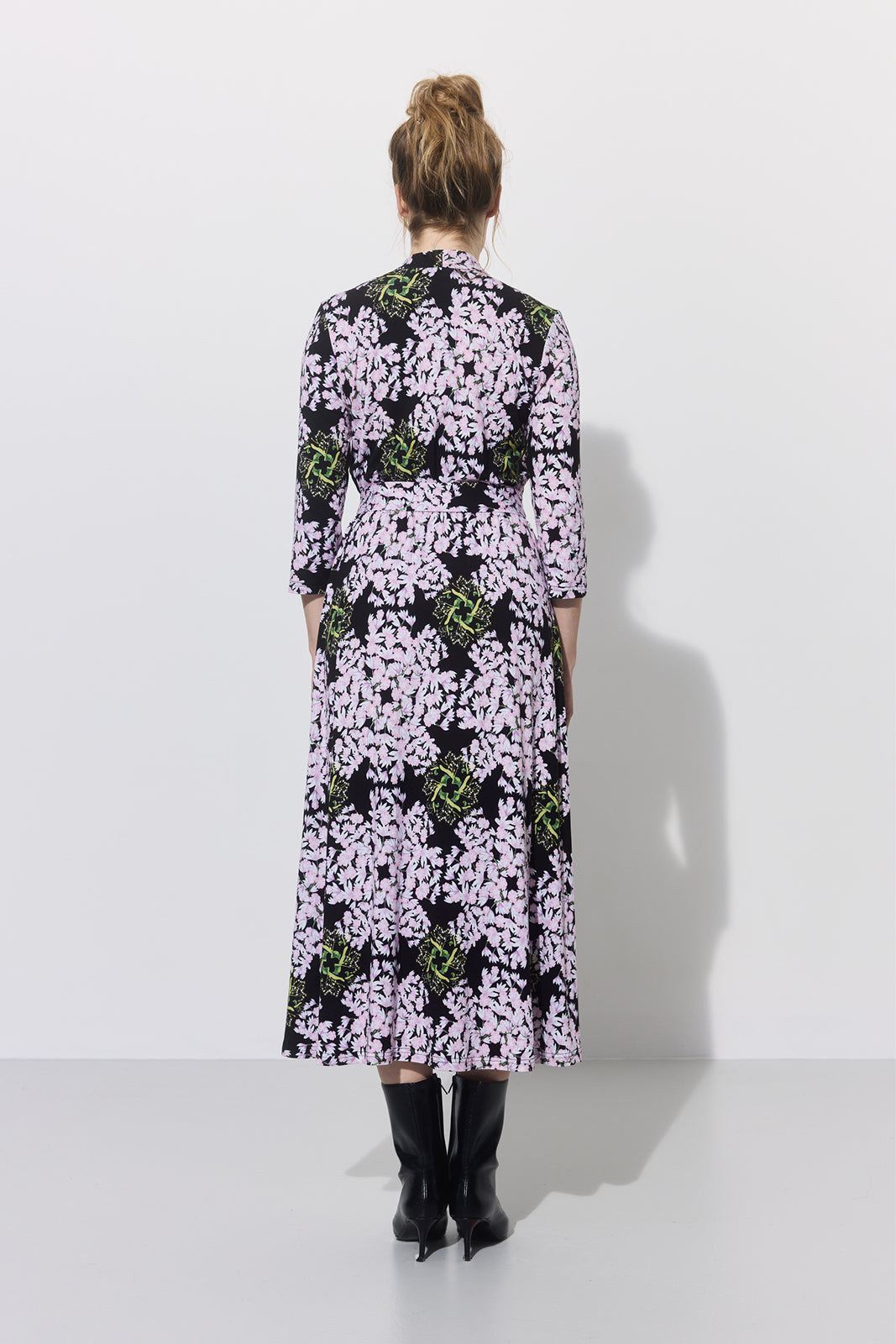 LIBERTY DRESS print lipy i magnolie nocą