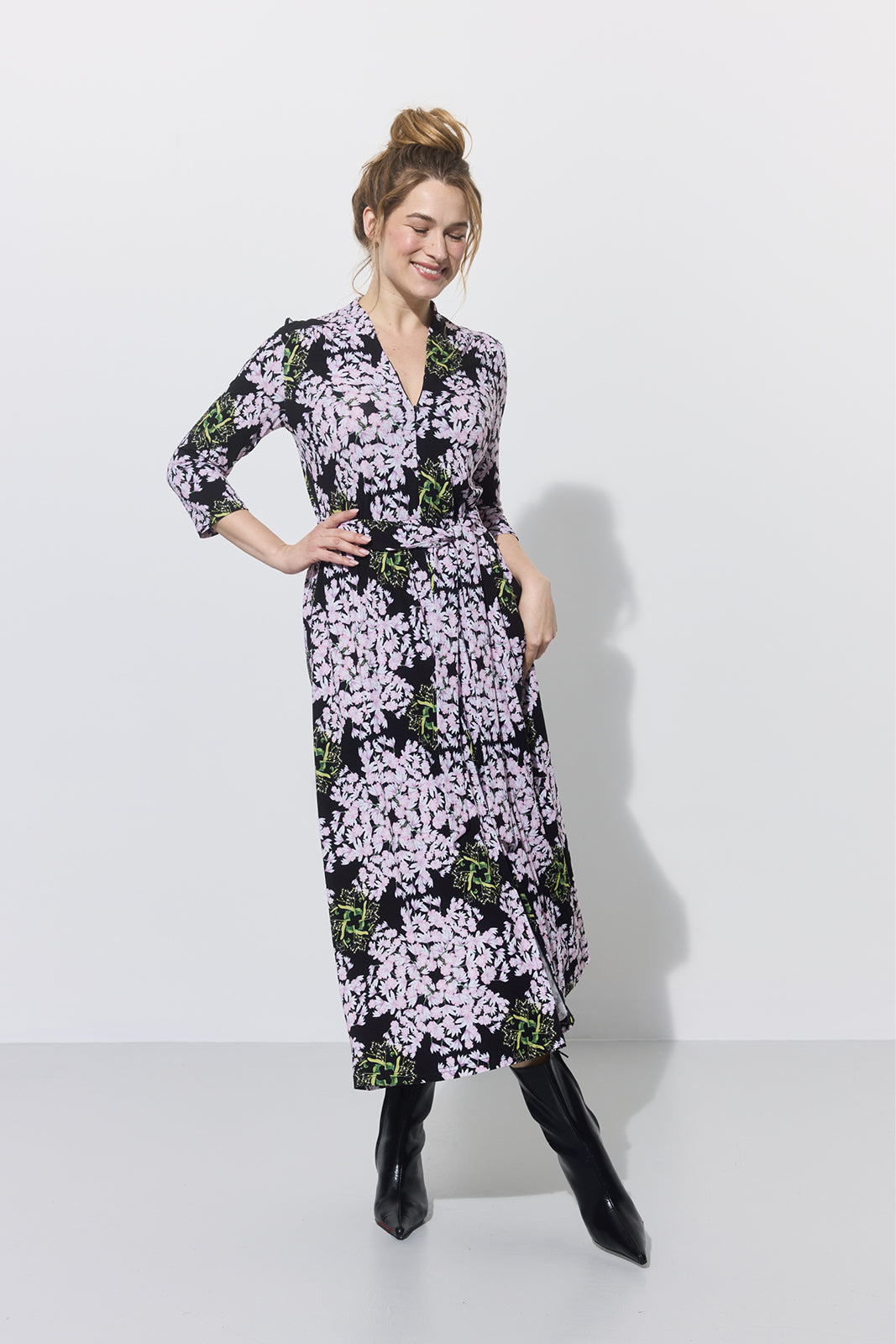 LIBERTY DRESS print lipy i magnolie nocą