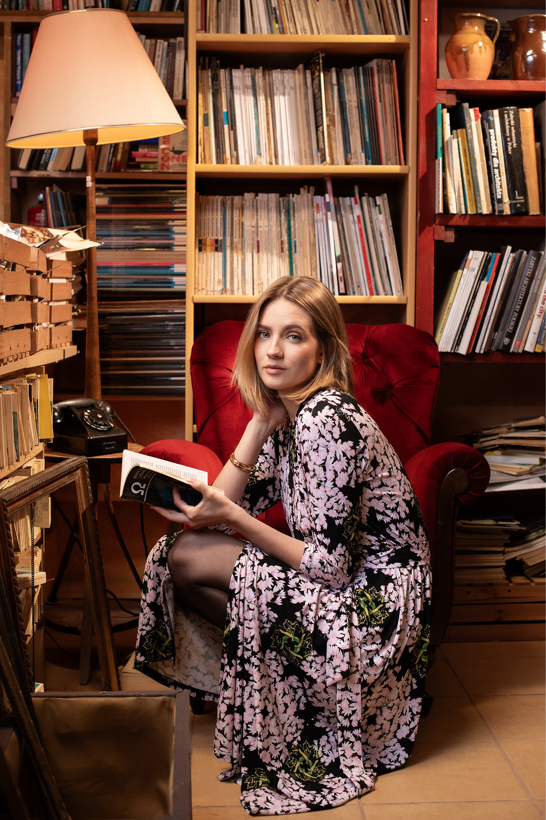 LIBERTY DRESS print lipy i magnolie nocą