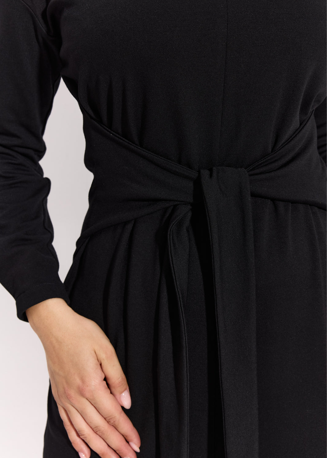 SUKIENKA OVERSIZE Z PASKIEM czarna