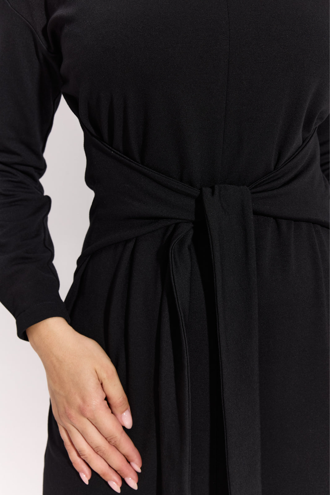 SUKIENKA OVERSIZE Z PASKIEM czarna