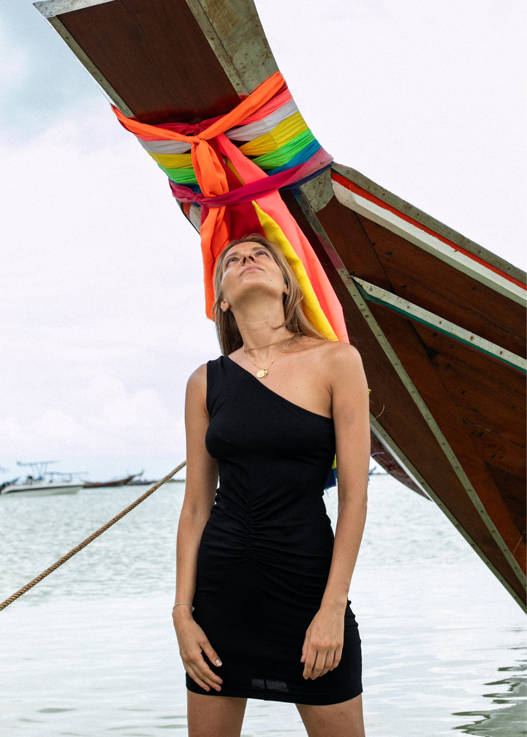 IDA 172 cm<br>animatorka społeczna i kulturalna<br>sukienka XS|#000000|#ffffff|