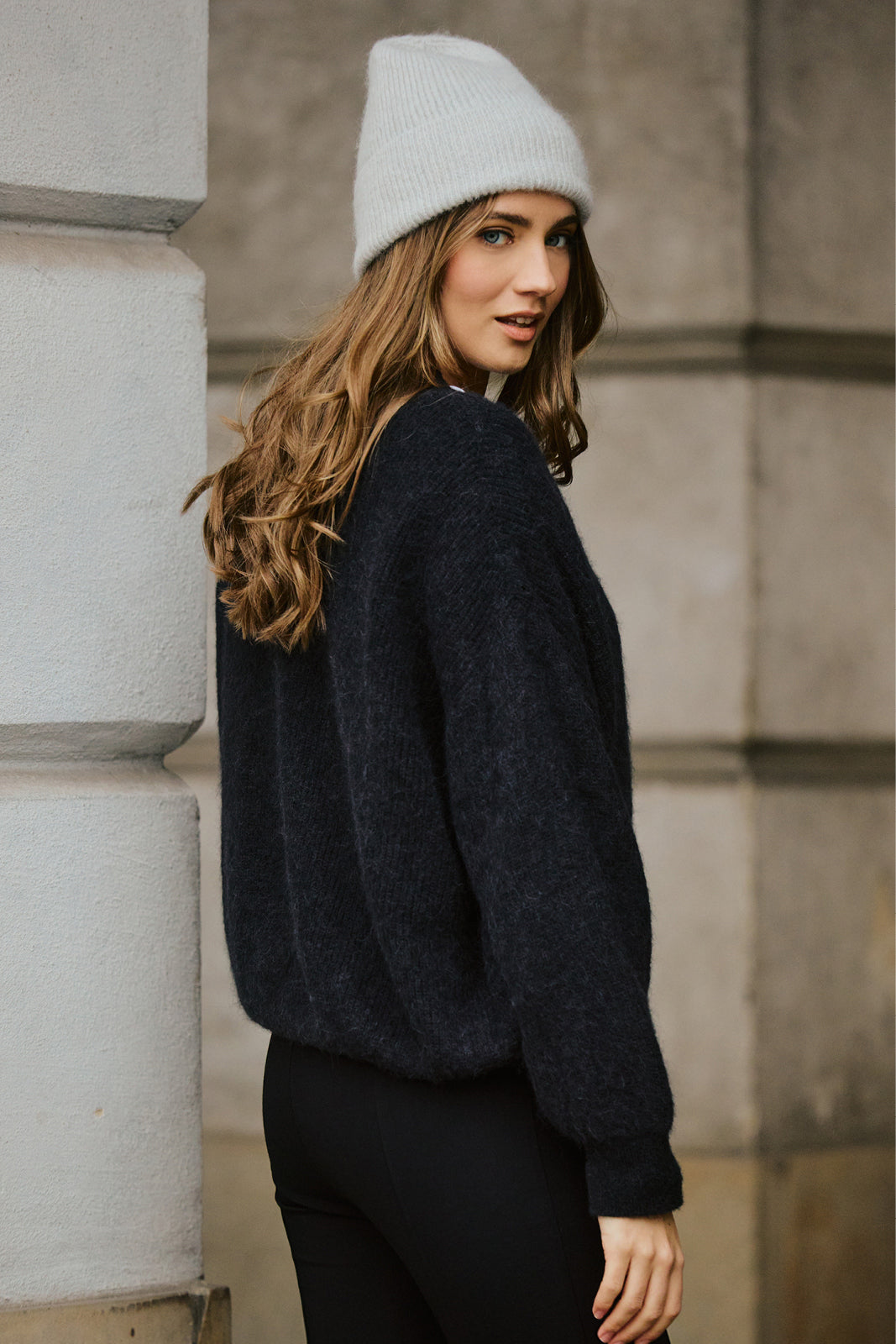 SWETER Z ALPAKI PREMIUM nearly black