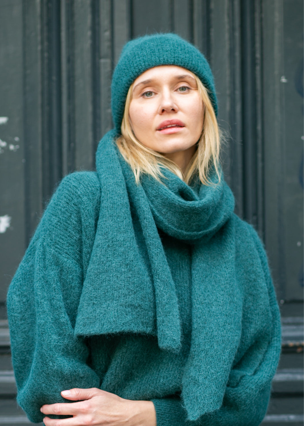 SZALIK Z ALPAKI PREMIUM butelkowa zieleń