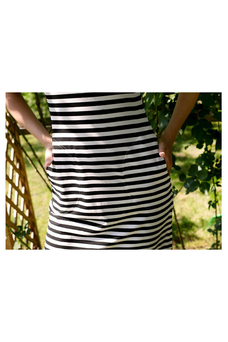 T-SHIRT DRESS black stripes